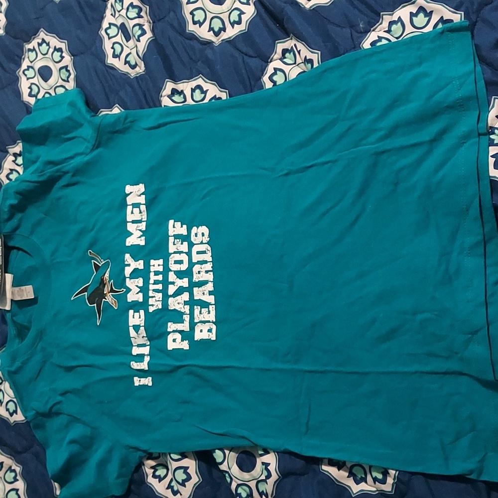 San Jose Sharks ladies tee large NWT